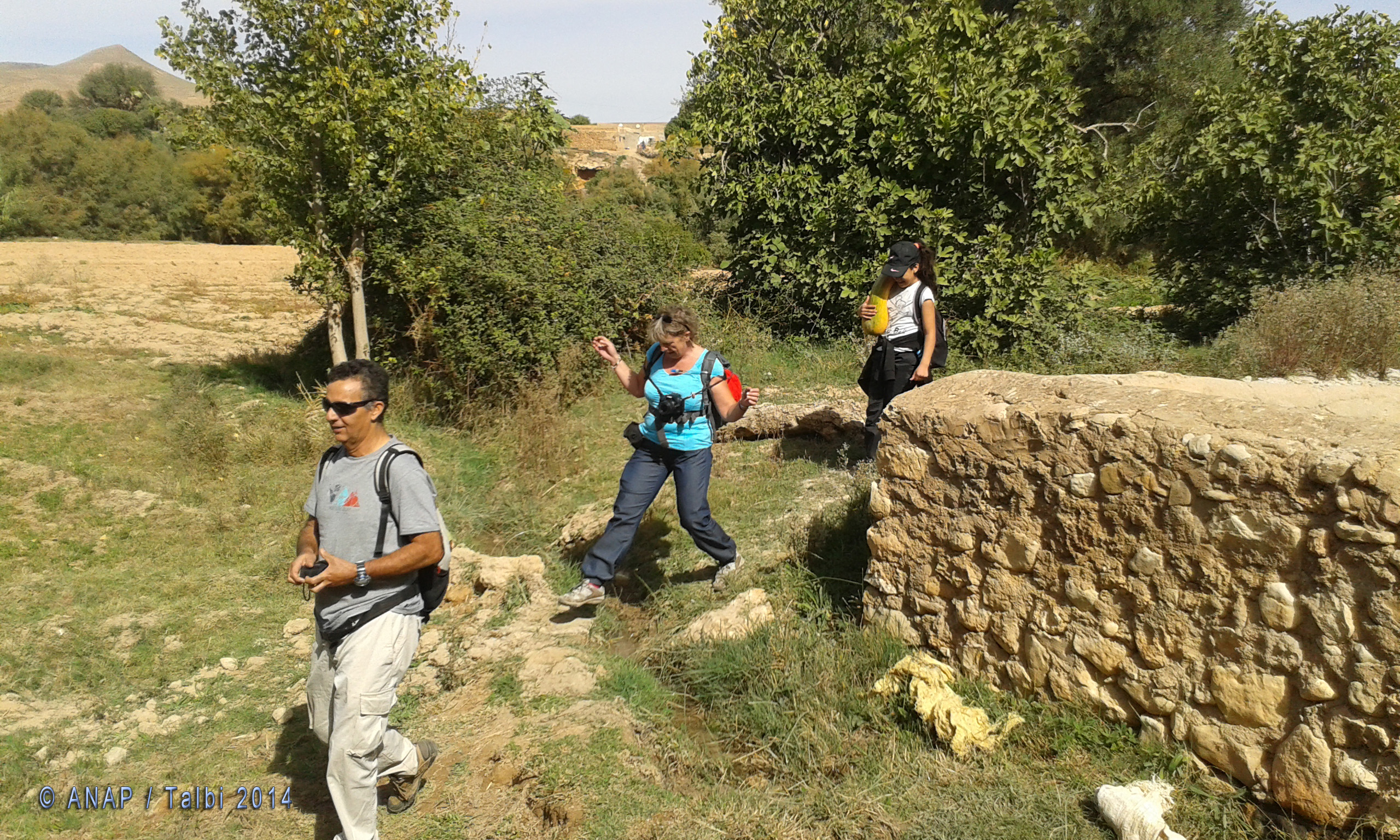 Autour du bassin d'eau
