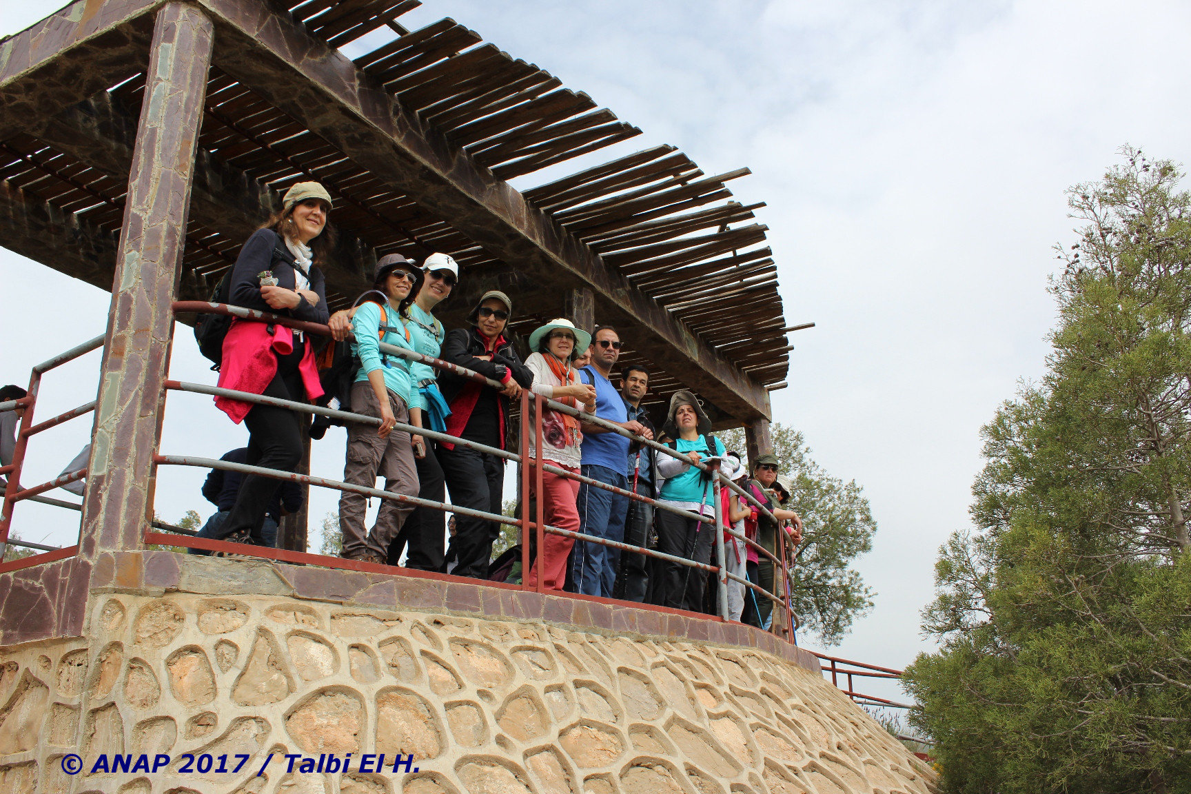 En face de la grotte 2