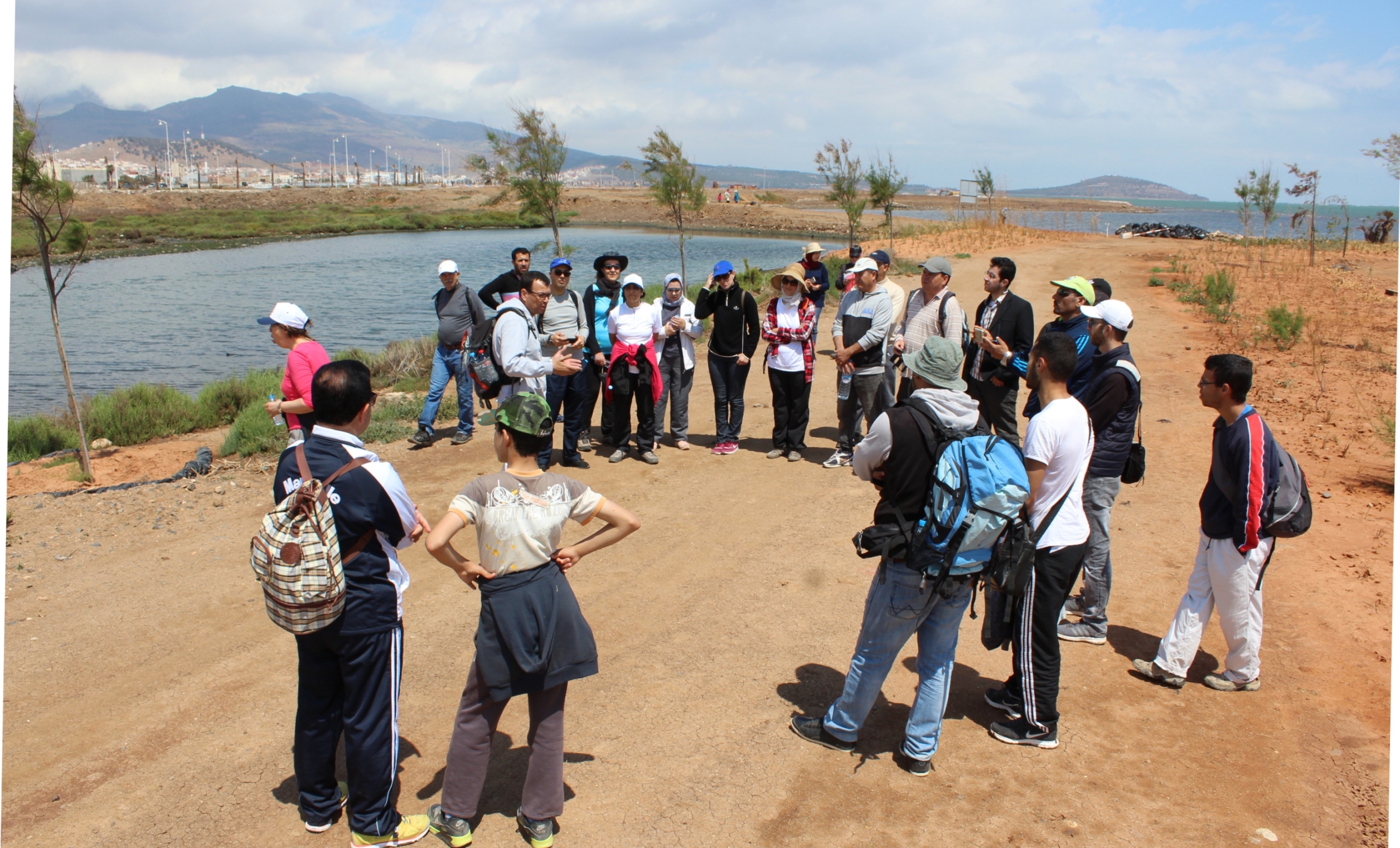 Arr�t pr�s du site r�serv�e au parc ornithologique.