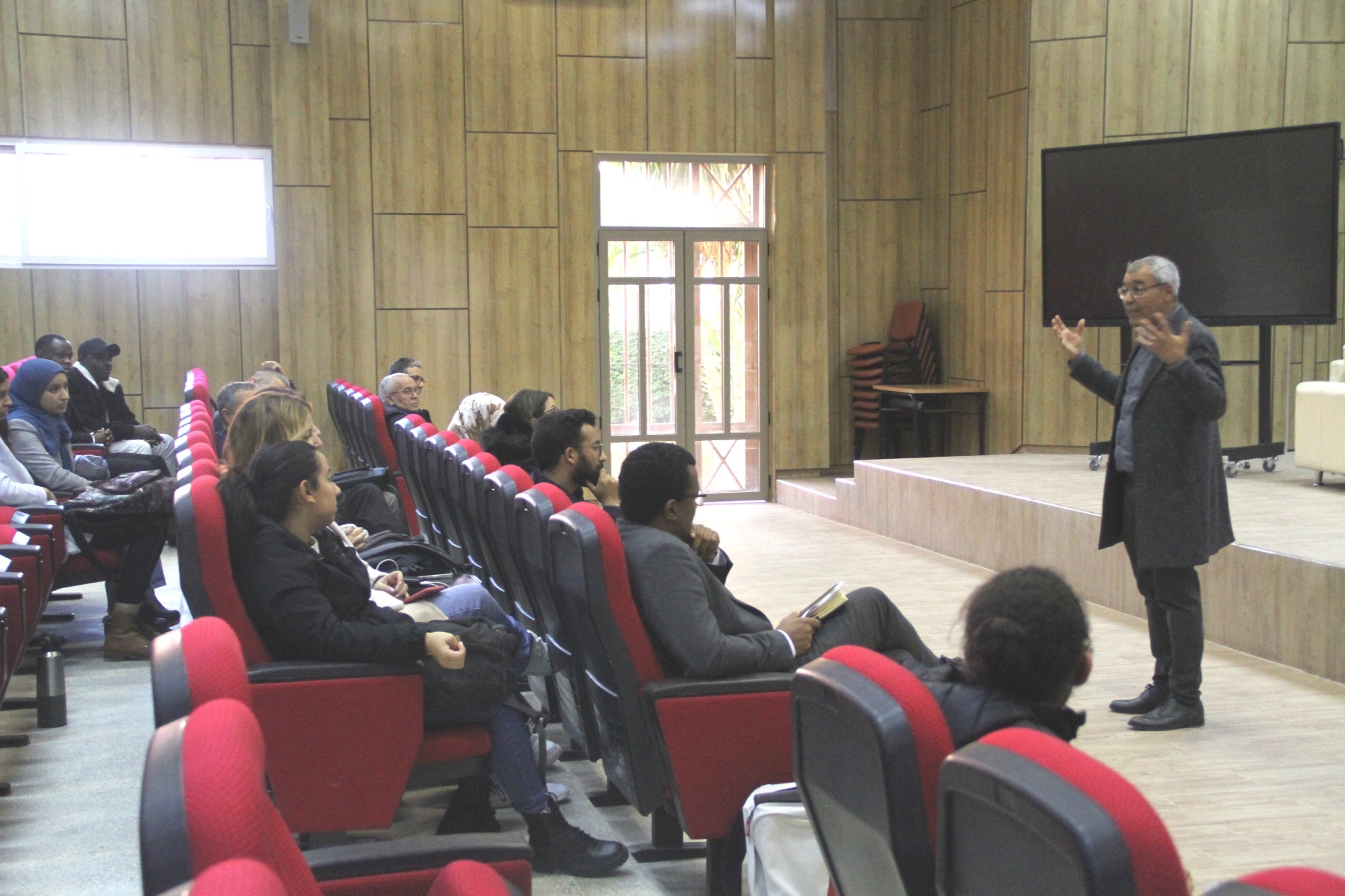 Fin de la premi�re journ�e.