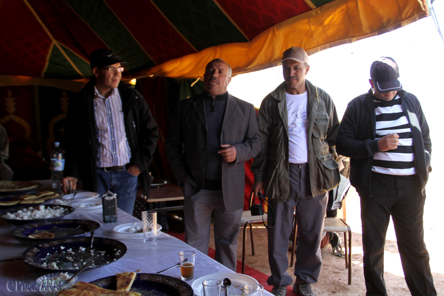 Accueil par les B�ni Guil : Commune et autorit�s